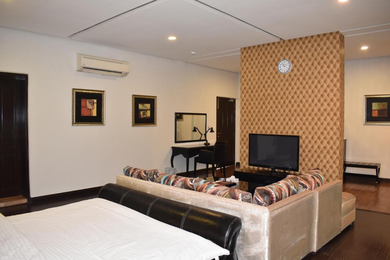 Safari Club 1 Hotel Rawalpindi Luaran gambar